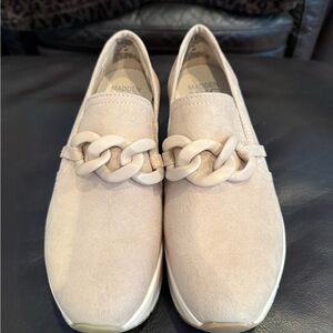 Madden NYC Women's Cream Loafers size 8 NWOT